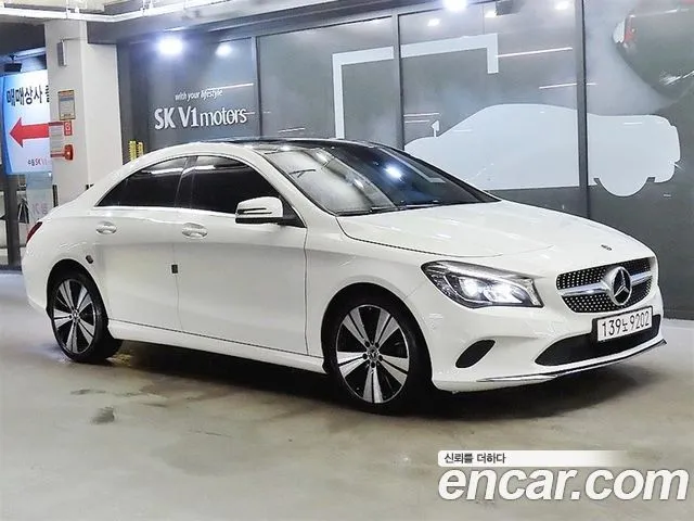 Mercedes-Benz CLA-Class CLA250 4MATIC