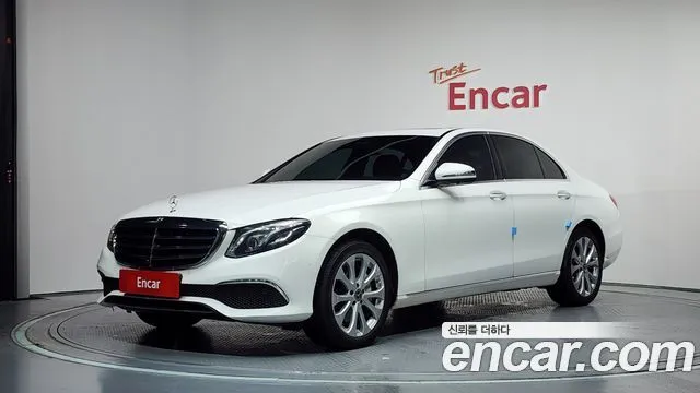 Mercedes-Benz E-Class E300 4MATIC Exclusive
