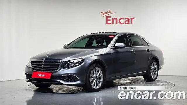 Mercedes-Benz E-Class E300 4MATIC Exclusive