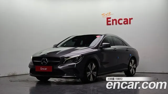 Mercedes-Benz CLA-Class CLA250 4MATIC