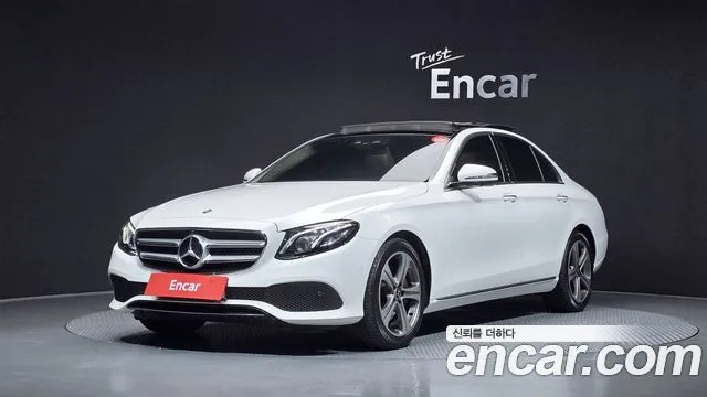 Mercedes-Benz E-Class E300 4MATIC Avnatgarde