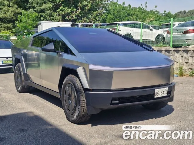 Tesla Cybertruck AWD