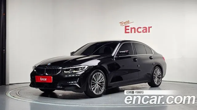 BMW 3-Series 320i Luxury