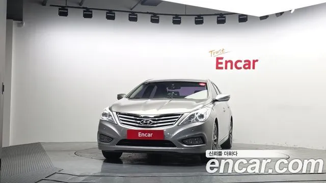 Hyundai Grandeur HG240 Luxury