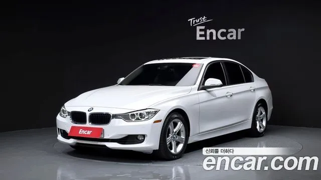 BMW 3-Series 320i