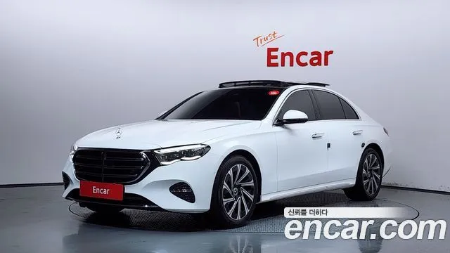 Mercedes-Benz E-Class E300 4MATIC Exclusive