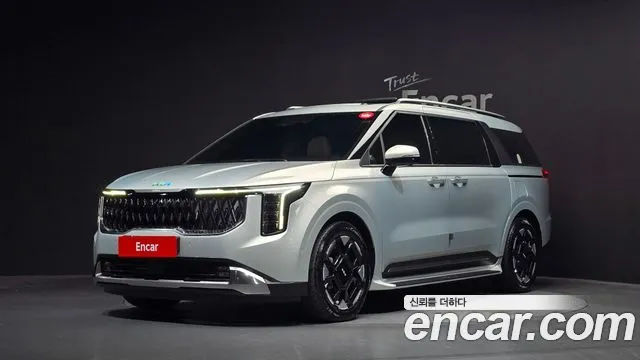 Kia Canival HEV 9seater Signature