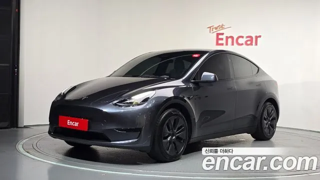 Tesla Model Y RWD
