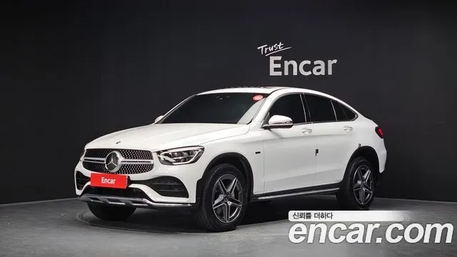 Mercedes-Benz GLC-Class GLC300e 4MATIC Coupe