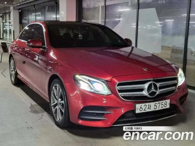 Mercedes-Benz E-Class E300 4MATIC AMG Line