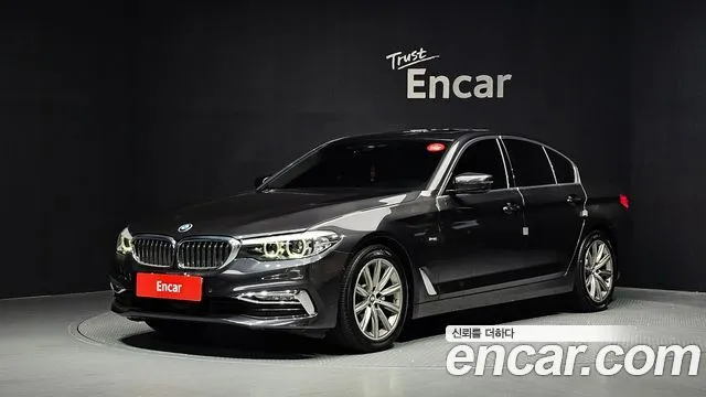 BMW 5-Series 520i Luxury