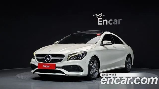 Mercedes-Benz CLA-Class CLA220 AMG Line