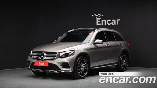 Mercedes-Benz GLC-Class GLC300 4MATIC AMG Line