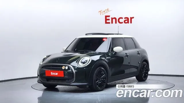 Mini Cooper 5Door Resolute Edition