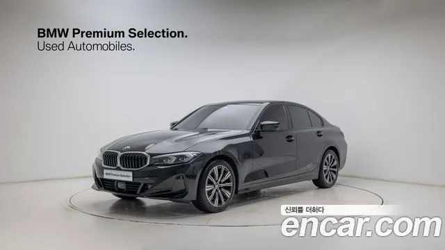 BMW 3-Series 320i
