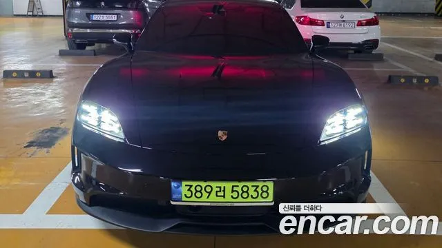 Porsche Taycan 4S