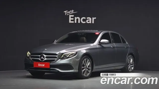 Mercedes-Benz E-Class E300 4MATIC Avnatgarde