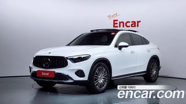 Mercedes-Benz GLC-Class GLC300 4MATIC Avnatgarde Coupe
