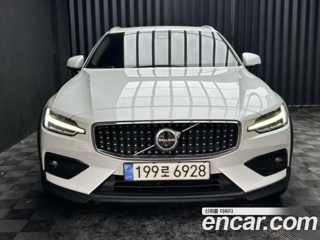 Volvo V60 B5 Ultimate AWD