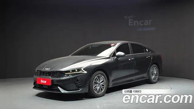 Kia K5 Signature