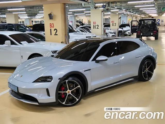 Porsche Taycan 4S Cross Turismo