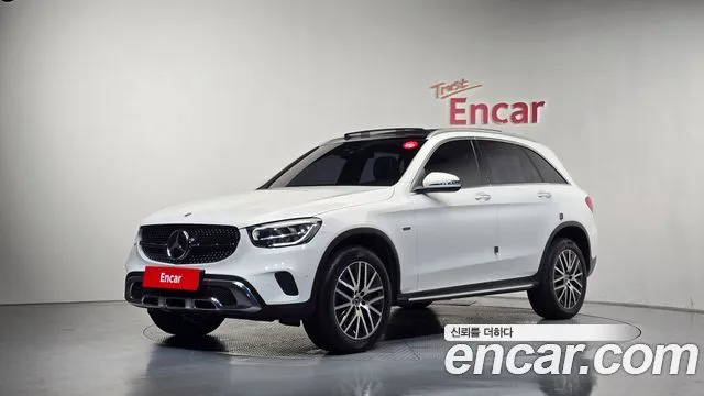 Mercedes-Benz GLC-Class GLC300e 4MATIC