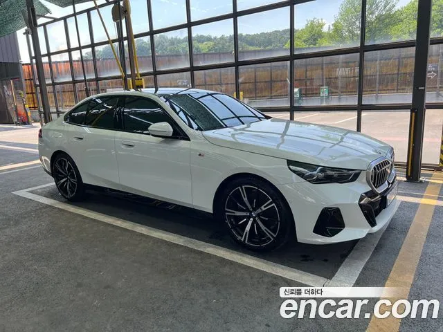 BMW 5-Series 530i xDrive M Sport