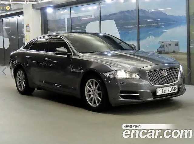 Jaguar XJ 2.0 Luxury SWB