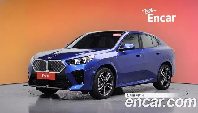 BMW iX2 eDrive 20 M Sport