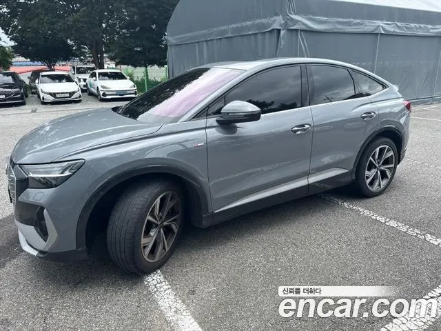 Audi Q4 e-tron 40 Premium