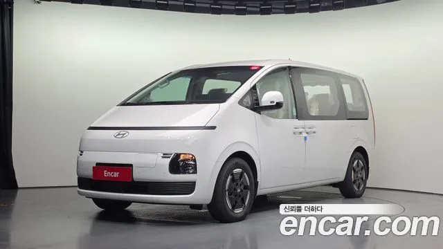 Hyundai Staria EV Tourer 11-Seater