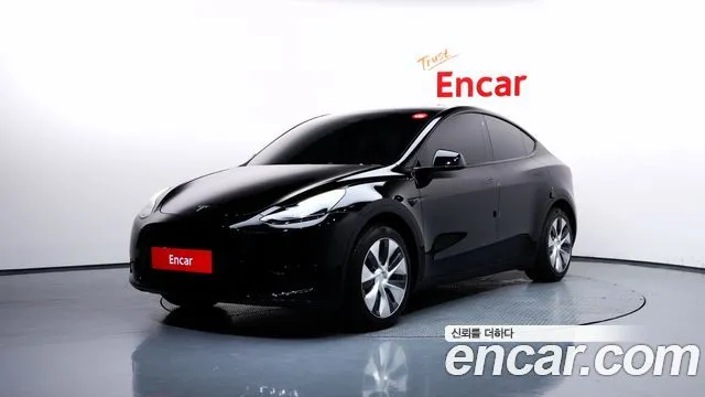 Tesla Model Y RWD
