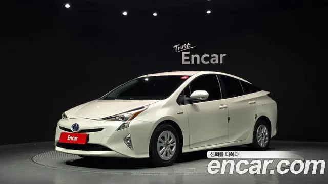 Toyota Prius 1.8 E