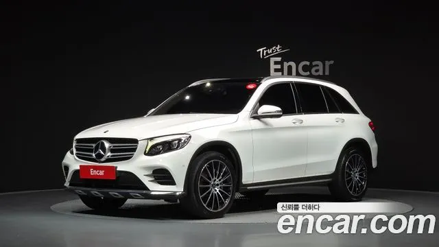 Mercedes-Benz GLC-Class GLC300 4MATIC AMG Line