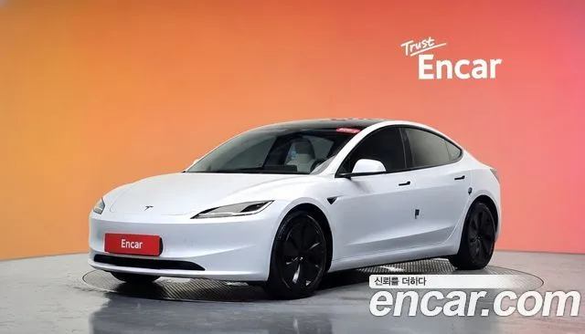 Tesla Model 3 RWD