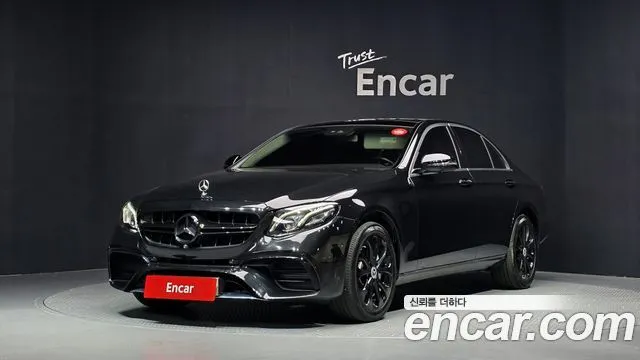 Mercedes-Benz E-Class E300 4MATIC Exclusive
