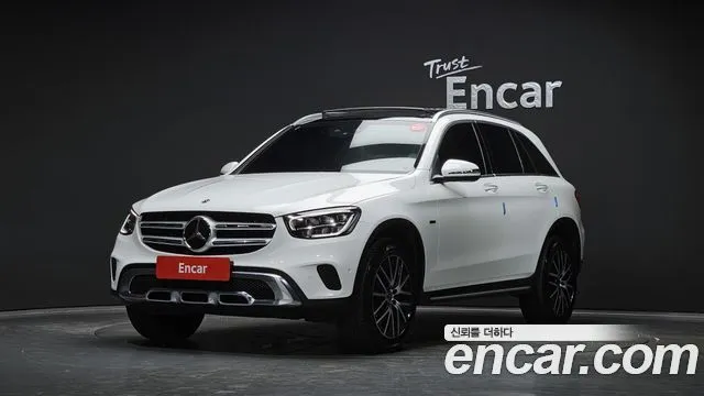 Mercedes-Benz GLC-Class GLC300e 4MATIC