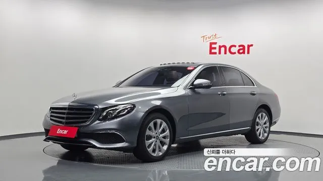 Mercedes-Benz E-Class E300 4MATIC Exclusive
