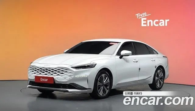 Kia K8 Signature