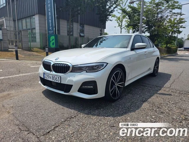 BMW 3-Series 330e M Sport