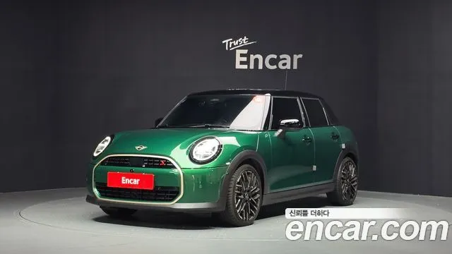 Mini Cooper 5 Door Favoured