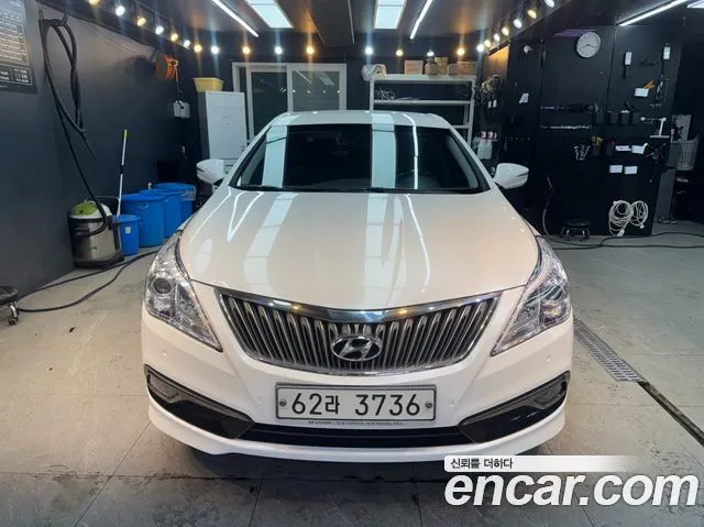 Hyundai Grandeur HG240 Modern Collection