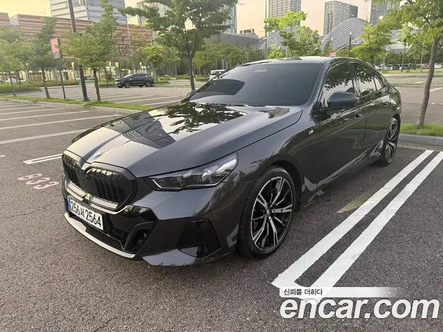 BMW 5-Series 530i xDrive M Sport