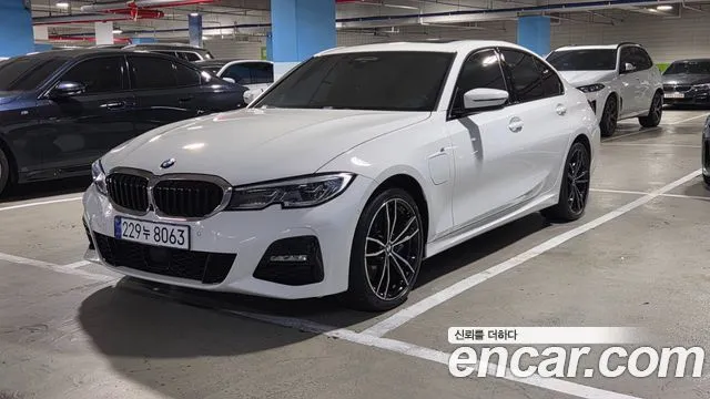 BMW 3-Series 330e M Sport