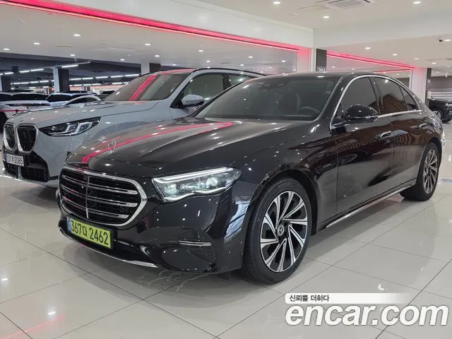 Mercedes-Benz E-Class E300 4MATIC Exclusive