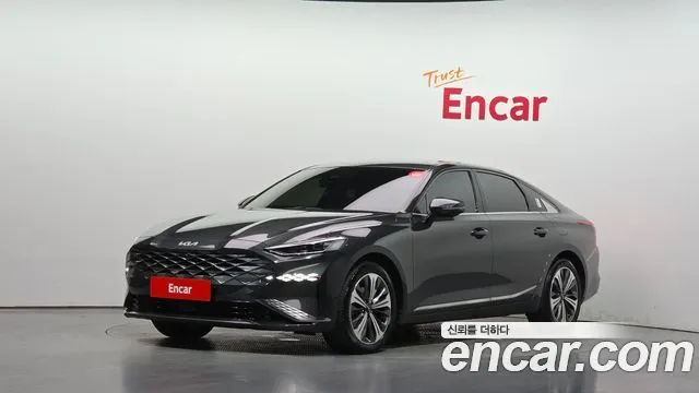 Kia K8 Signature