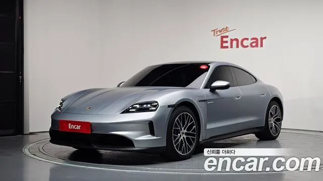 Porsche Taycan Base