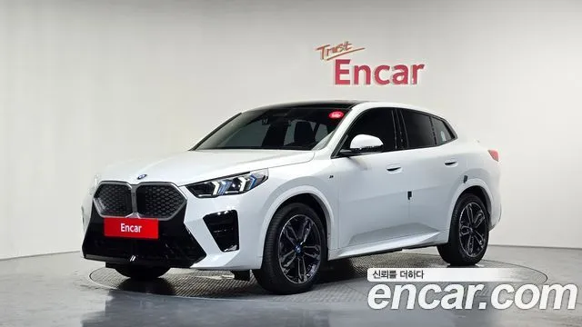 BMW iX2 eDrive 20 M Sport