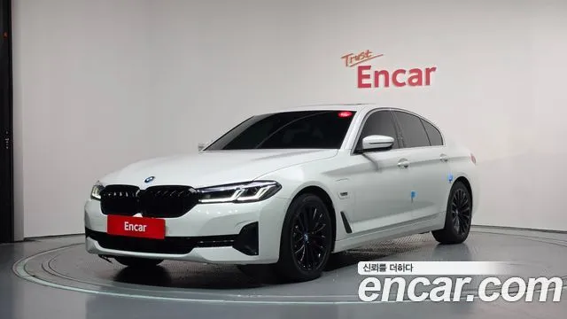 BMW 5-Series 530e Luxury