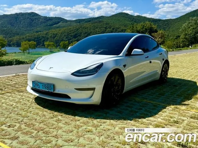 Tesla Model 3 Long Range AWD